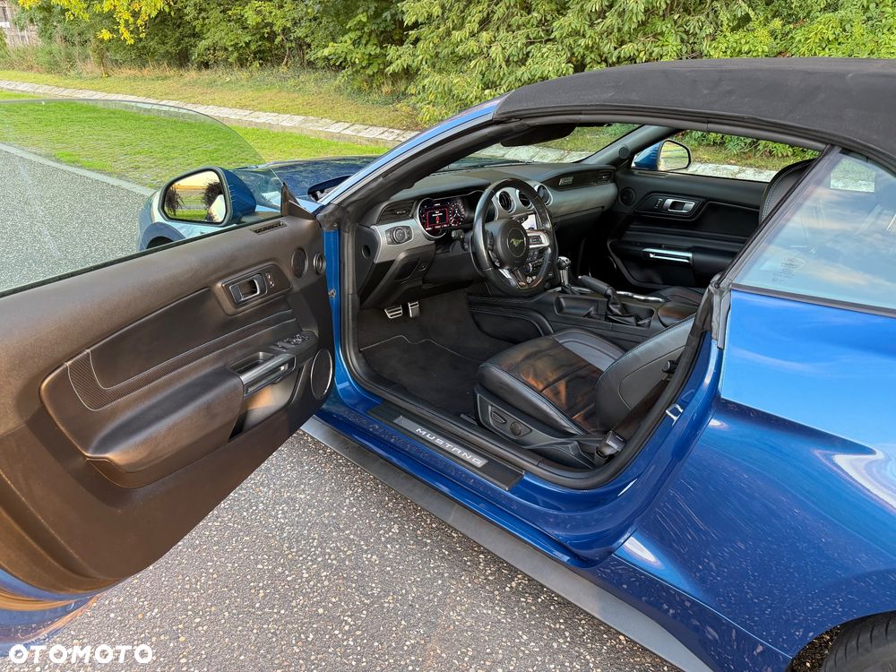 Ford Mustang - 30