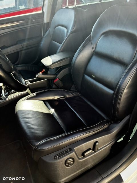 Skoda Superb 2.0 TDI DSG L&K - 8