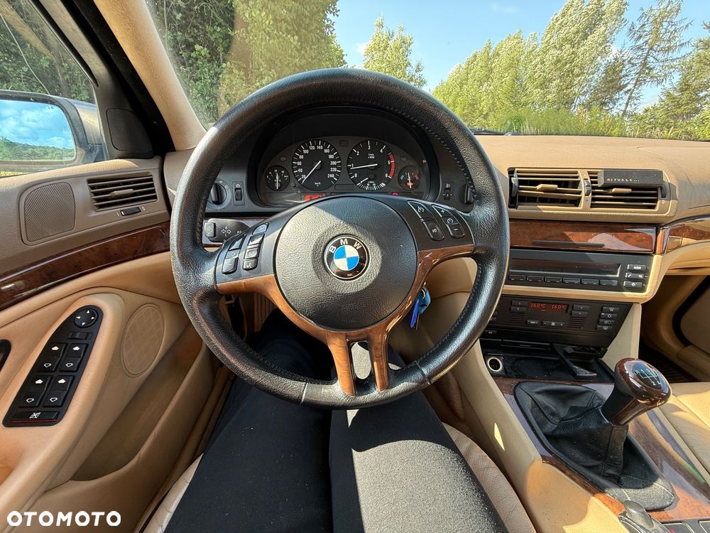 BMW Seria 5 - 11