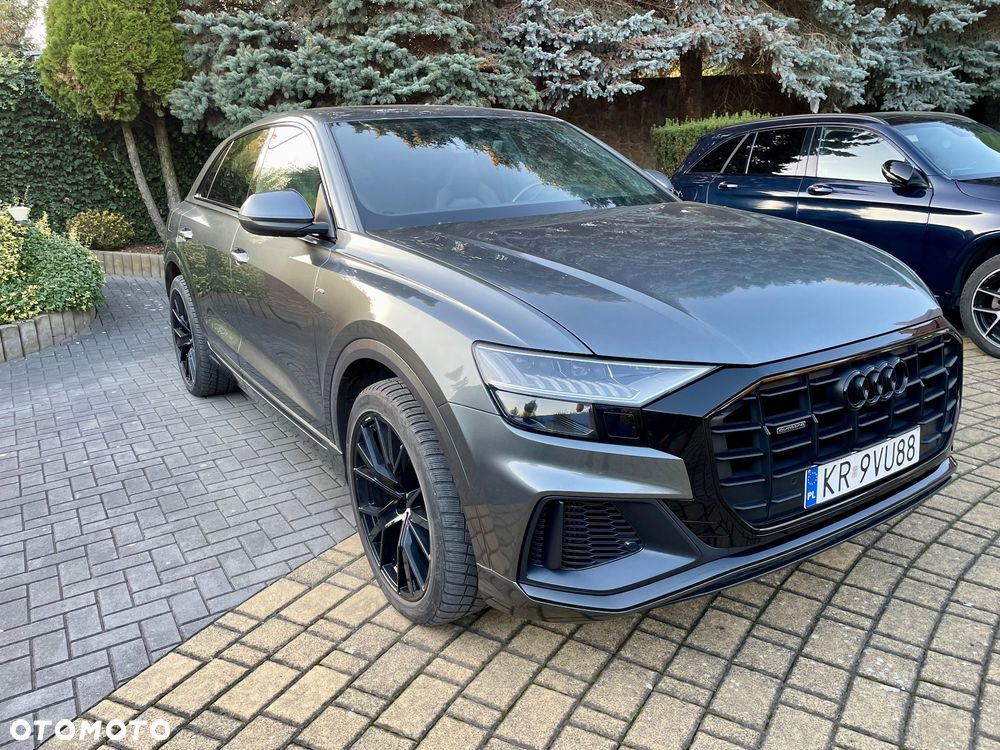Audi Q8 2022 photo 2