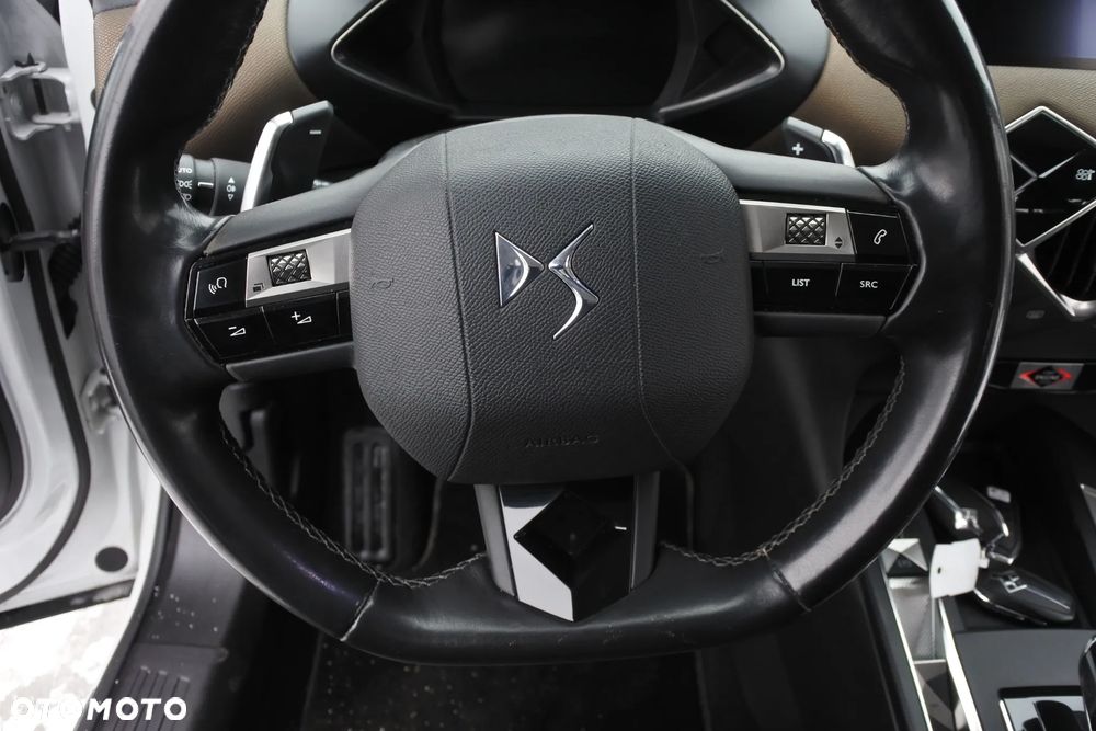 DS Automobiles DS 3 Crossback 1.2 PureTech Performance Line + - 19