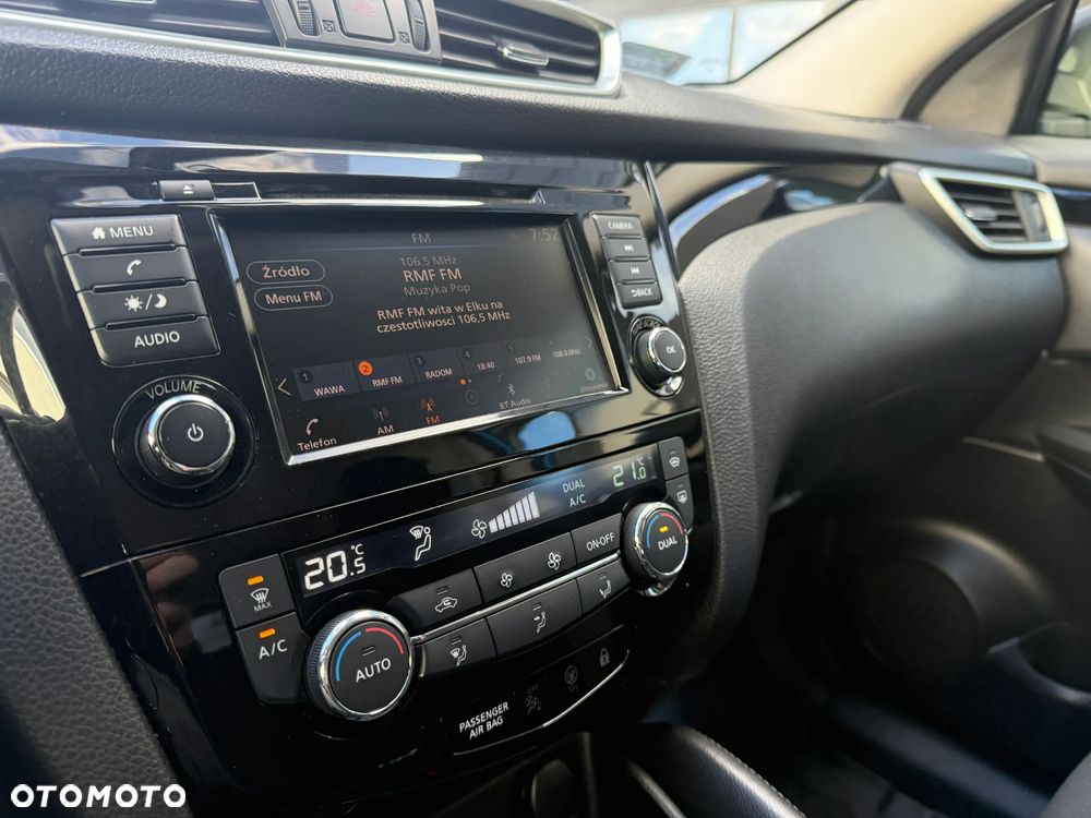 Nissan Qashqai 1.3 DIG-T Acenta - 24