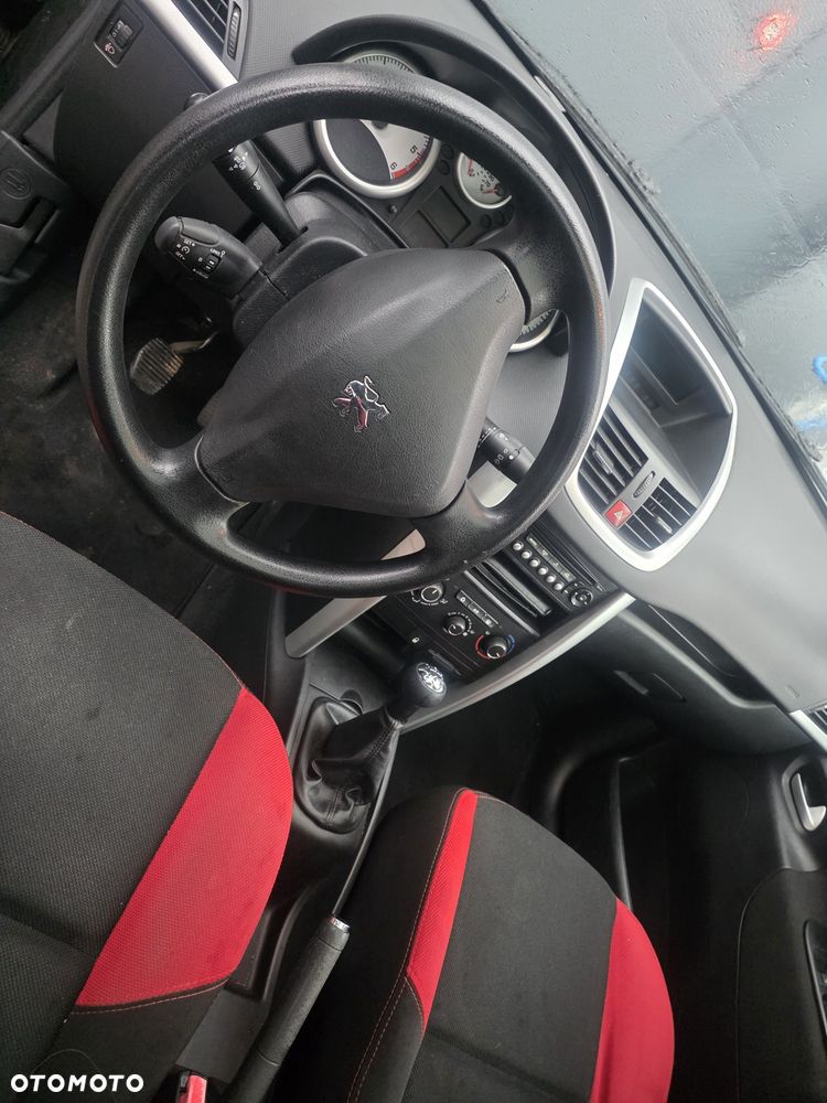 Peugeot 207 - 6