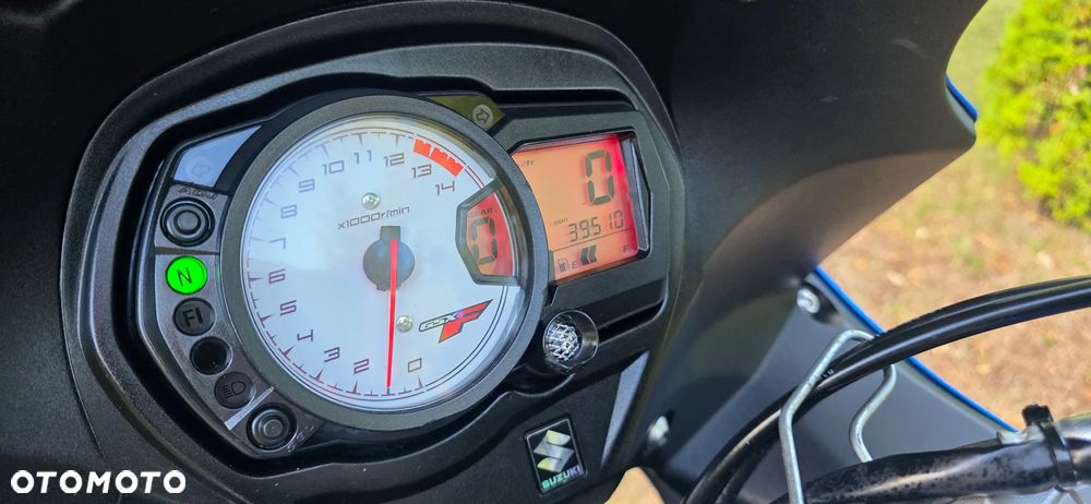 Suzuki GSX - 11