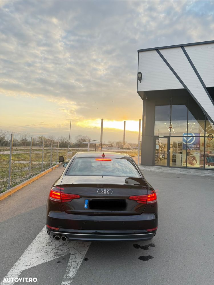 Audi A4 2.0 TDI S tronic Sport - 13