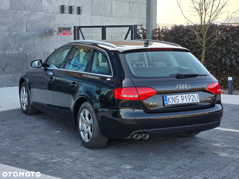 Audi A4 Avant 2.0 TDI DPF Ambiente - 8