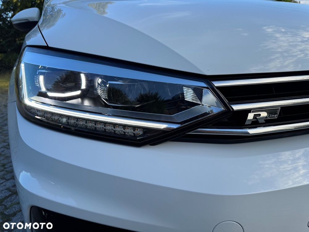 Volkswagen Touran - 26