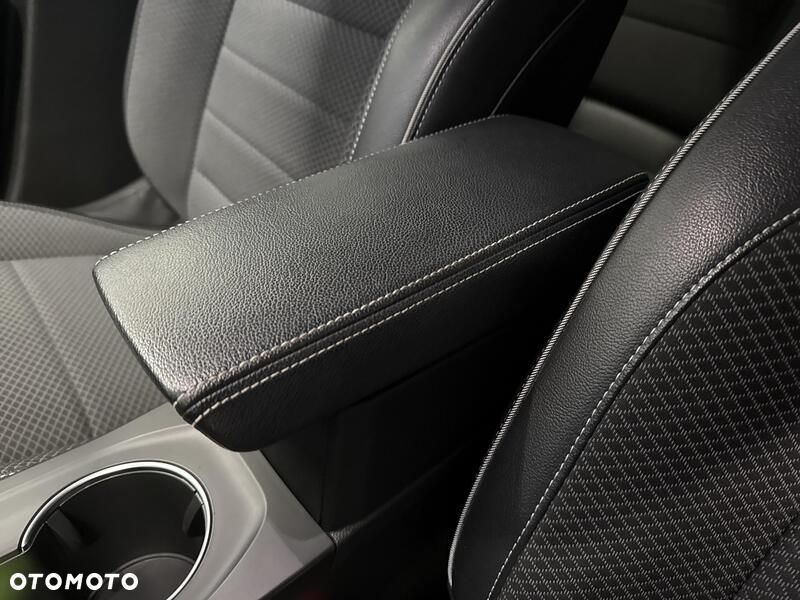 Renault Arkana 1.6 E-TECH Intens MMT - 19