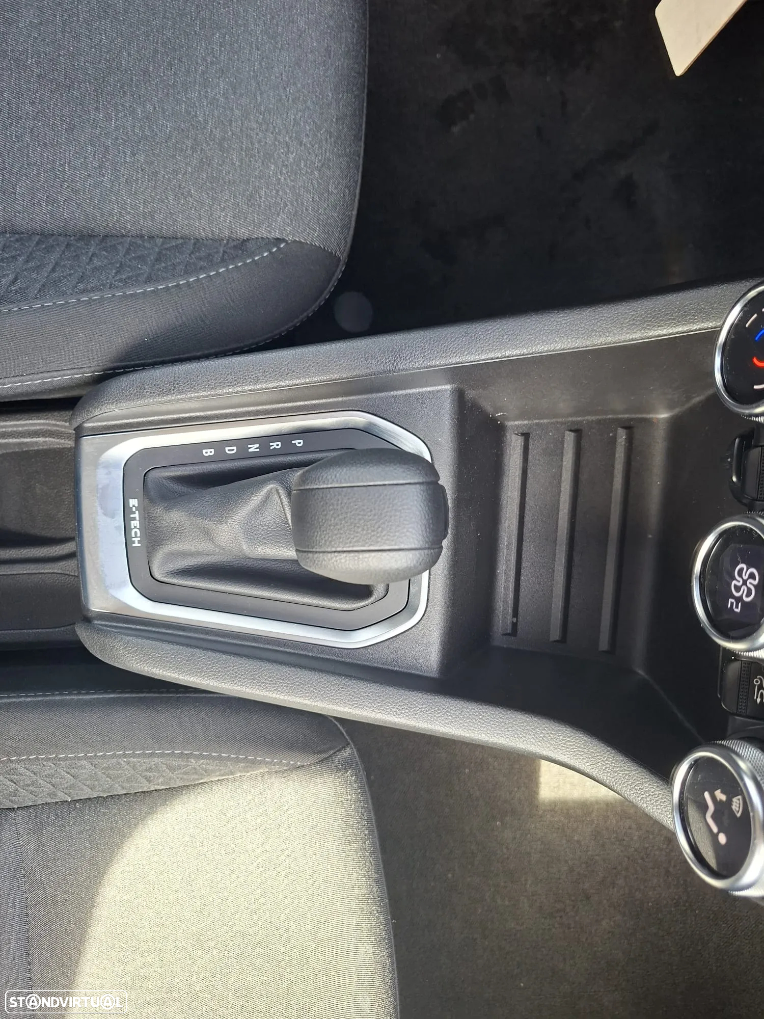 Renault Clio 1.6 E-Tech Edition One - 19