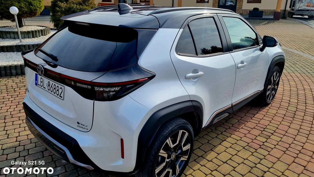 Toyota Yaris Cross Hybrid 1.5 Premiere Edition AWD - 6