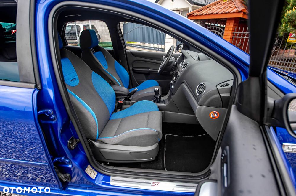 Ford Focus 2.5 ST - 21