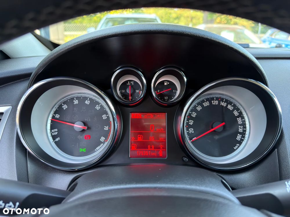 Opel Astra 1.4 T Sport - 31