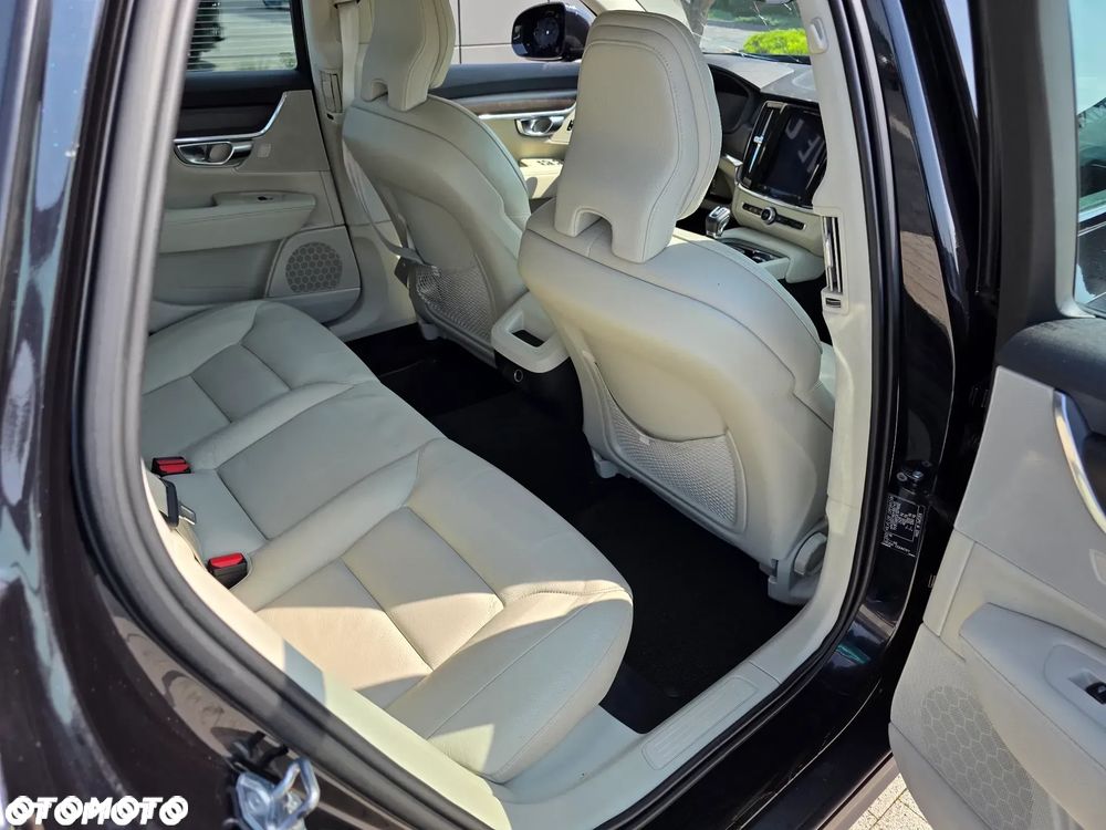 Volvo V90 Cross Country D4 SCR AWD Pro - 34