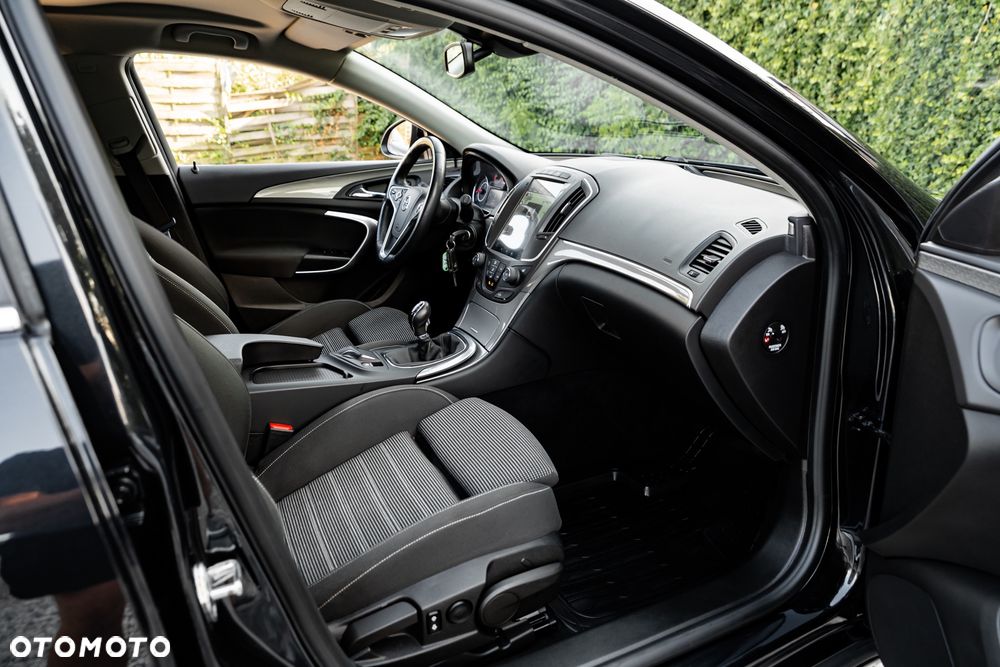 Opel Insignia 1.4 T Cosmo S&S - 24