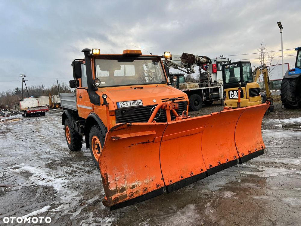 Mercedes-Benz UNIMOG 427/10 - 4