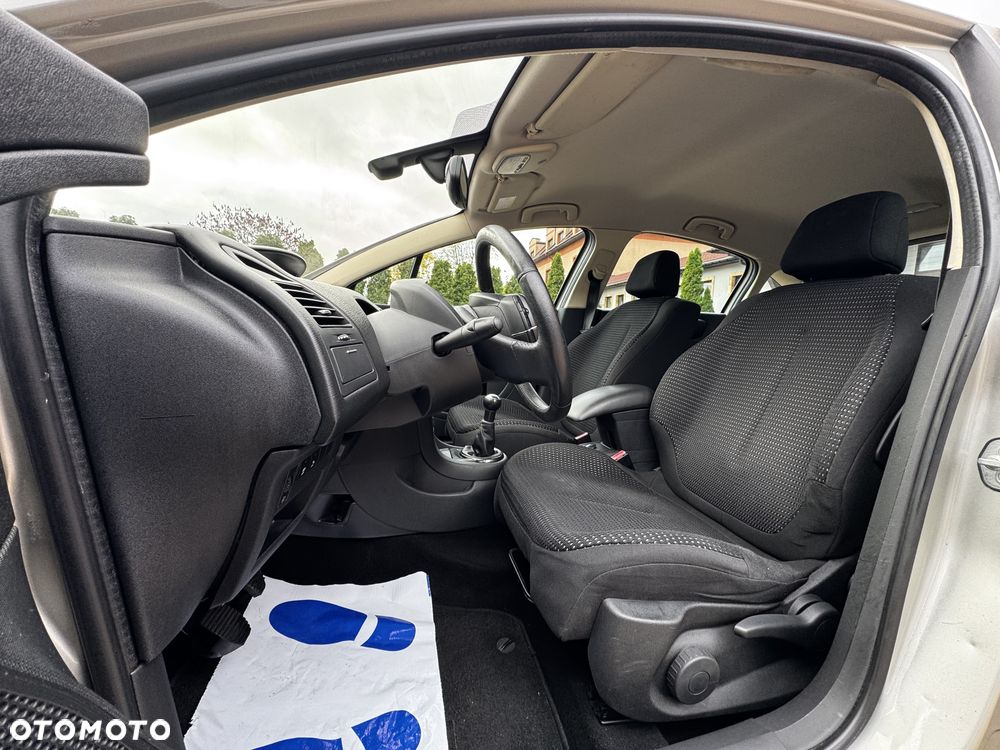 Citroën C4 1.6 16V SX - 17