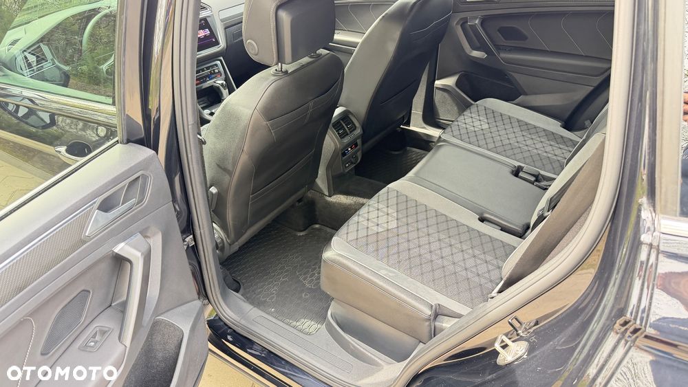 Volkswagen Tiguan 2.0 TDI SCR 4MotION DSG R-Line - 19