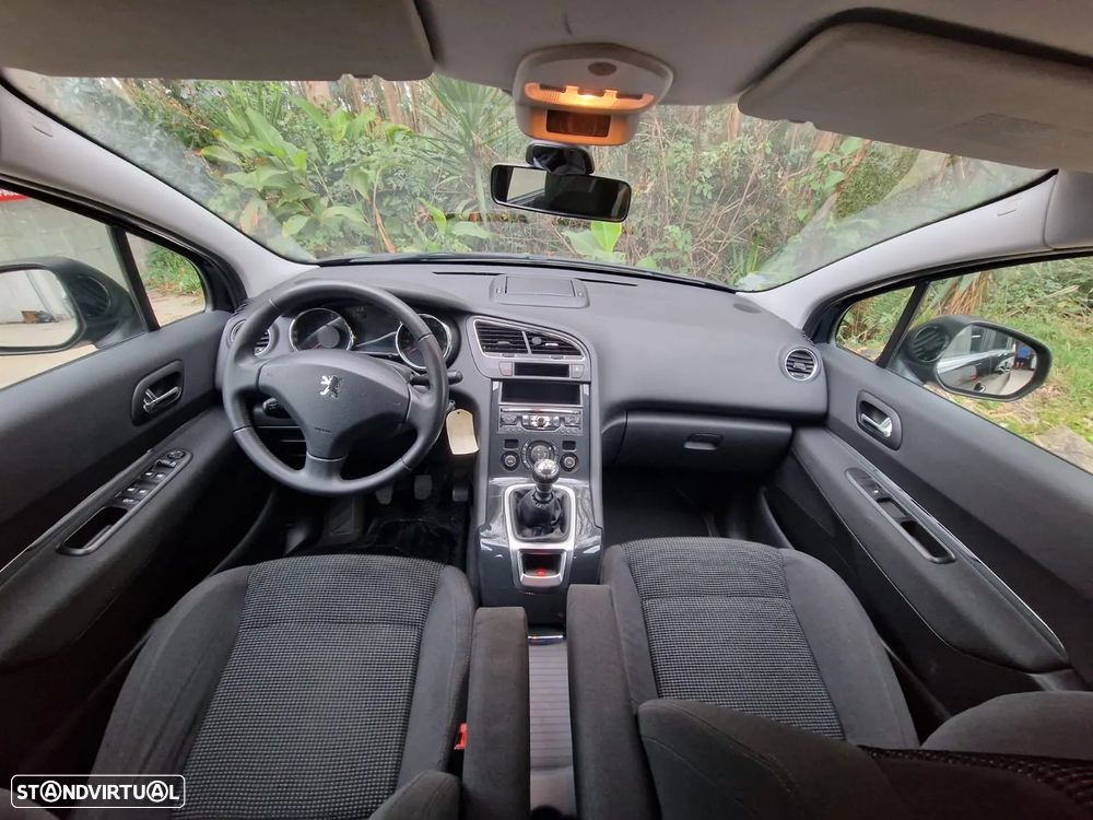 Peugeot 5008 1.6 HDi 7L Allure J17 - 10