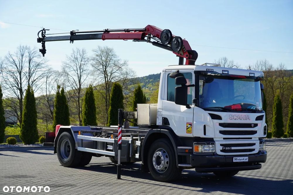 Scania P 250 / 4X2 / SIŁOWNIK DO WYWROTU /  + HDS HMF 635 K2 /  / MAX WYSÓW 7 M / STEROWANIE RADIOWE / ROTATOR /  EURO 6 - 9