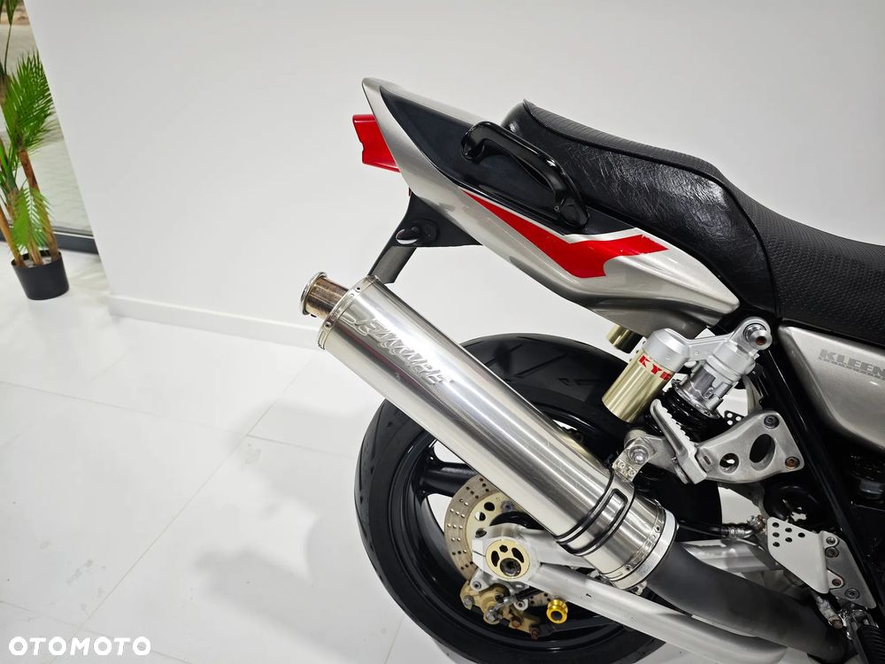 Kawasaki ZRX - 10