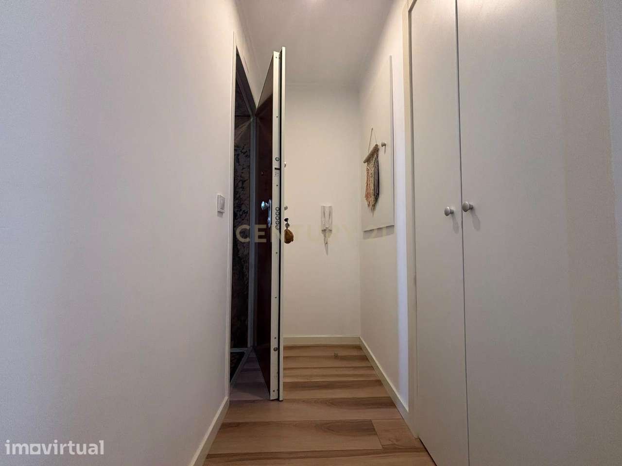 Apartamento T3 Renovado em Mem Martins, Sintra - Grande imagem: 2/26