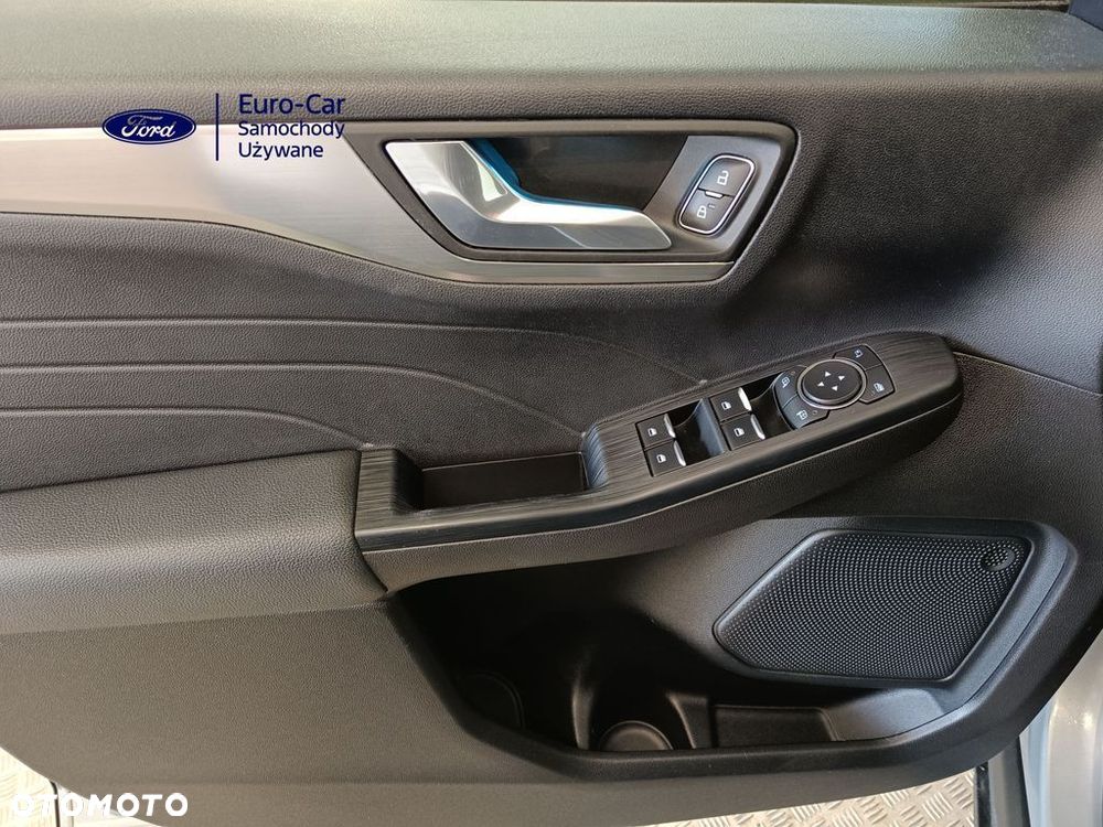 Ford Kuga - 30