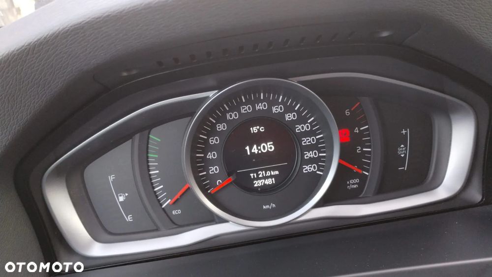 Volvo V60 D3 Drive-E Kinetic - 12