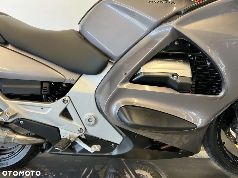 Honda ST - 24