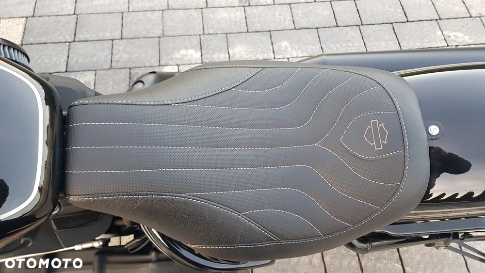 Harley-Davidson Softail Street Bob - 10