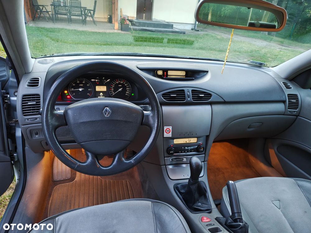 Renault Laguna 1.8 Privilege - 4