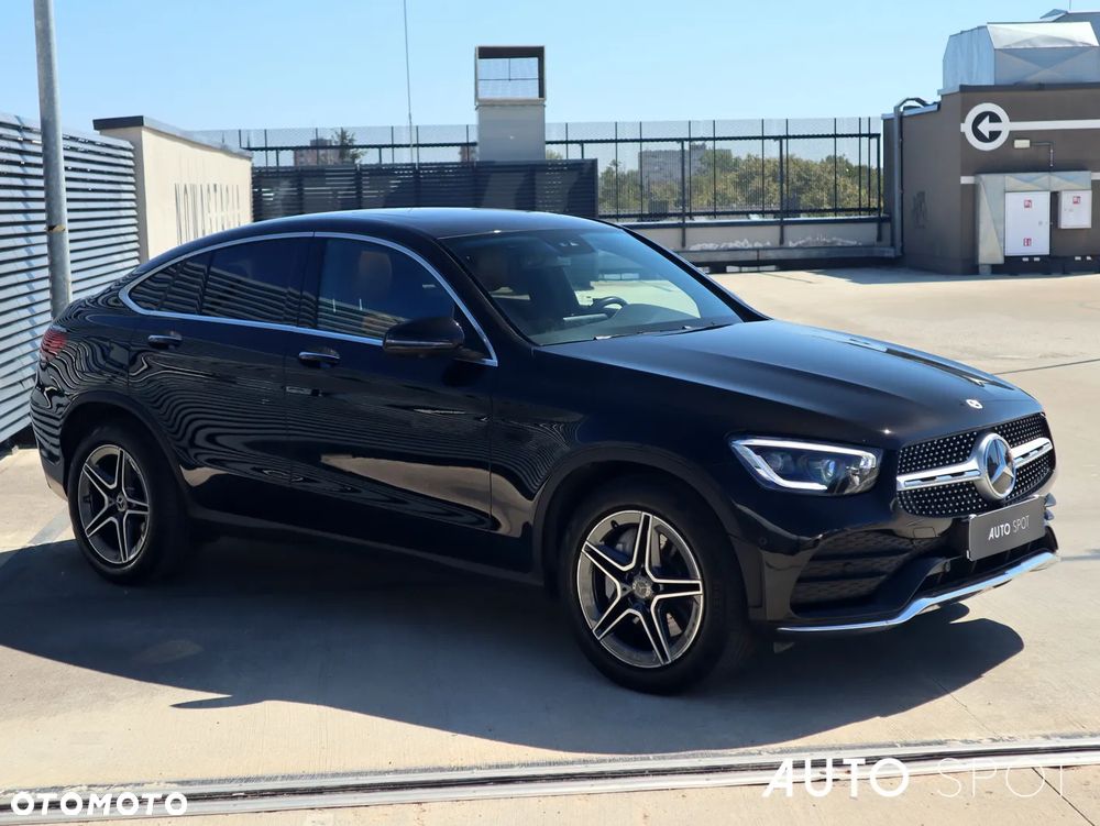 Mercedes-Benz GLC 300 d 4Matic 9G-TRONIC AMG Line - 9