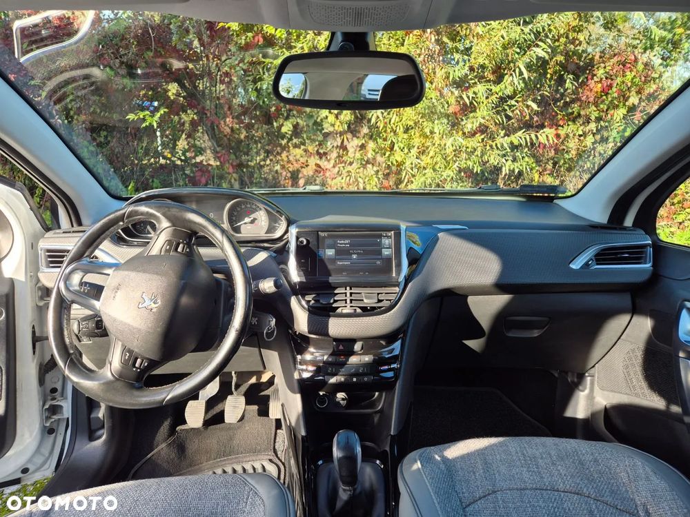 Peugeot 2008 - 12