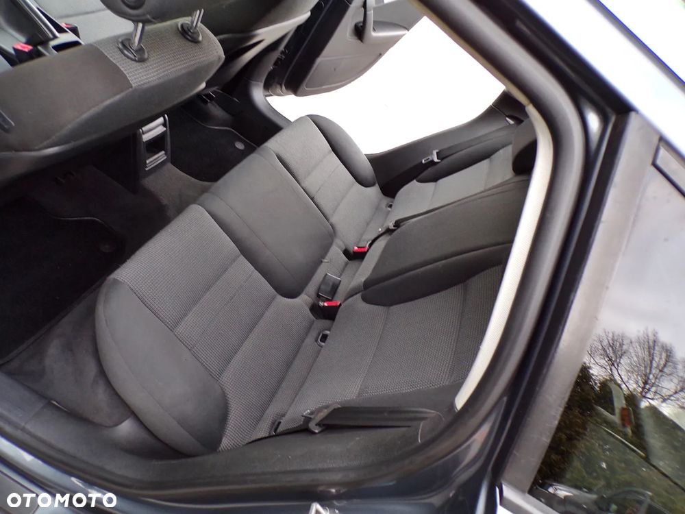 Audi A3 Sportback 1.9 TDI S line Sportpaket plus - 24