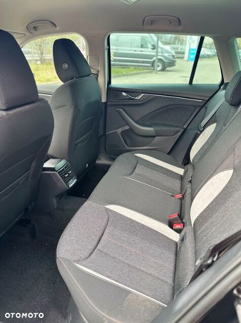 Skoda Kamiq 1.5 TSI Drive - 12