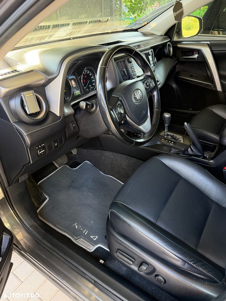 Toyota RAV4 2.5 VVT-i 4x4 Luxury - 15