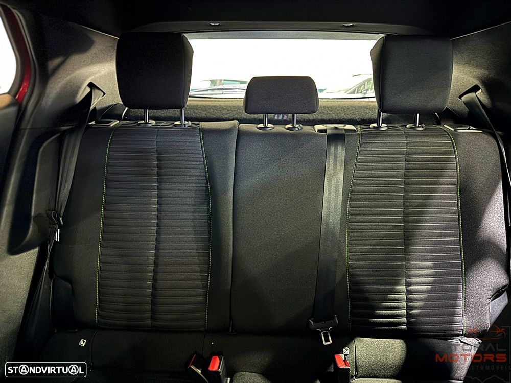 Peugeot 2008 1.2 PureTech SE Style - 40