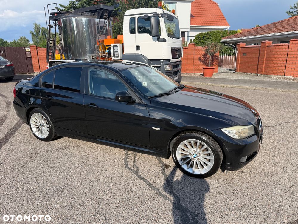 BMW Seria 3 318i - 4