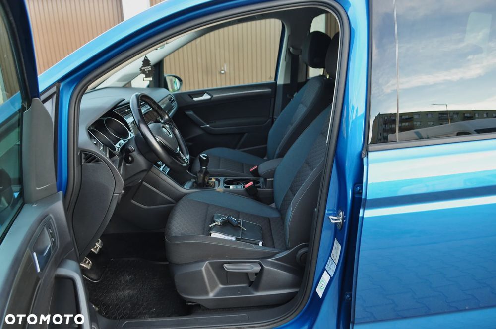 Volkswagen Touran 2.0 TDI SCR IQ.DRIVE - 25