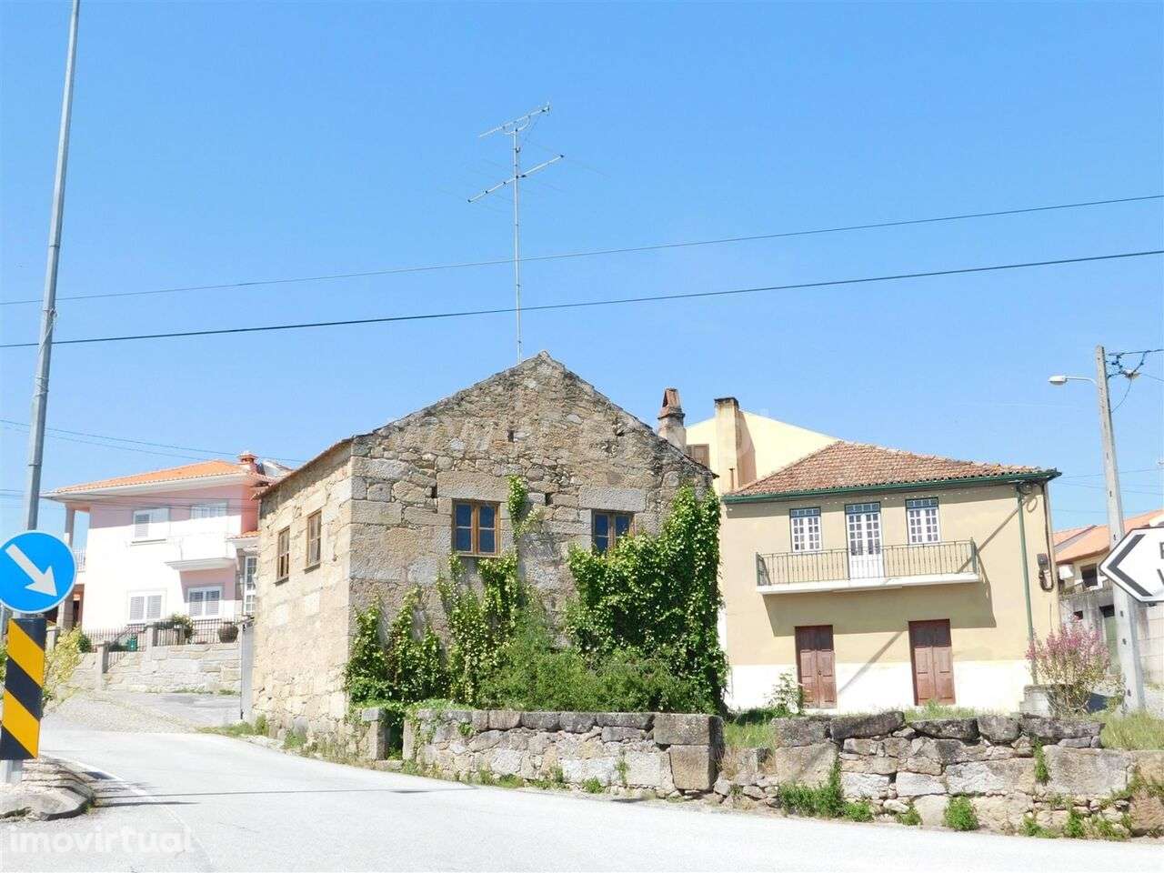 Moradia Estúdio / Gouveia, Cativelos - Grande imagem: 2/17