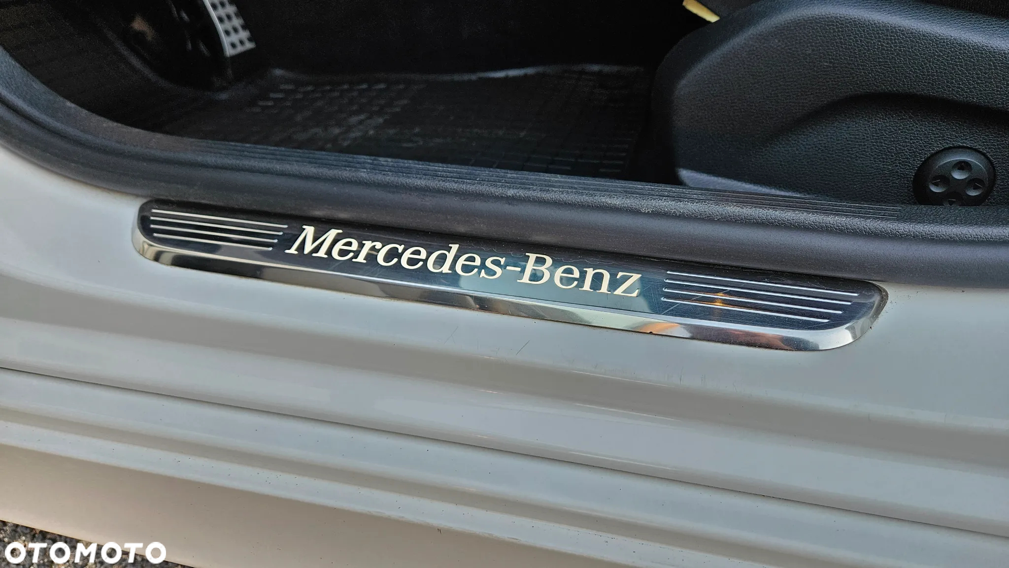 Mercedes-Benz Klasa E 220 d 4-Matic Business Edition 9G-TRONIC - 18