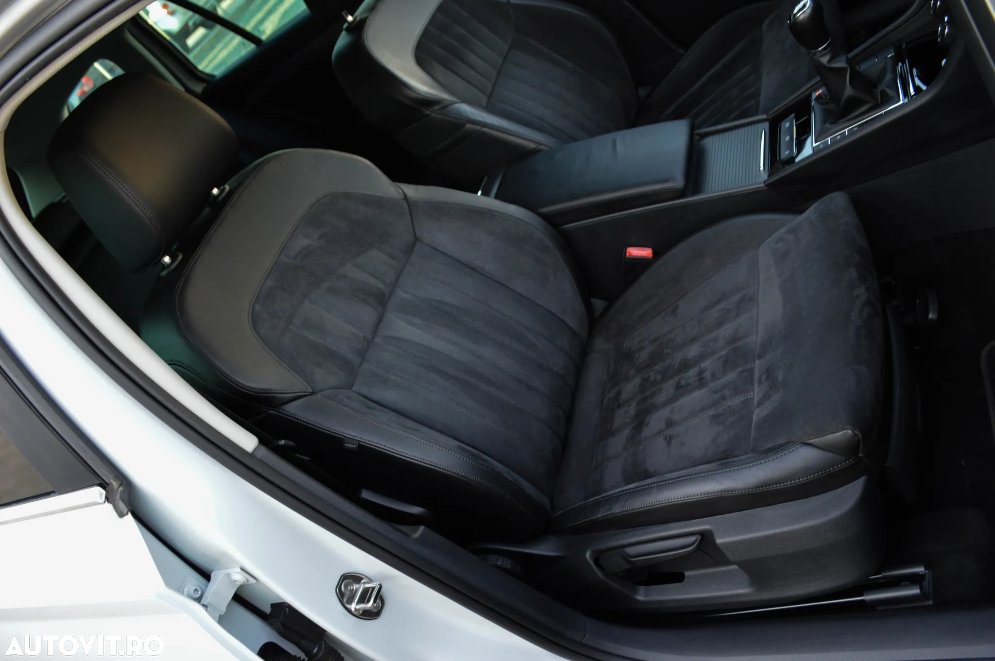Skoda Superb Combi 2.0 TDI Style - 37