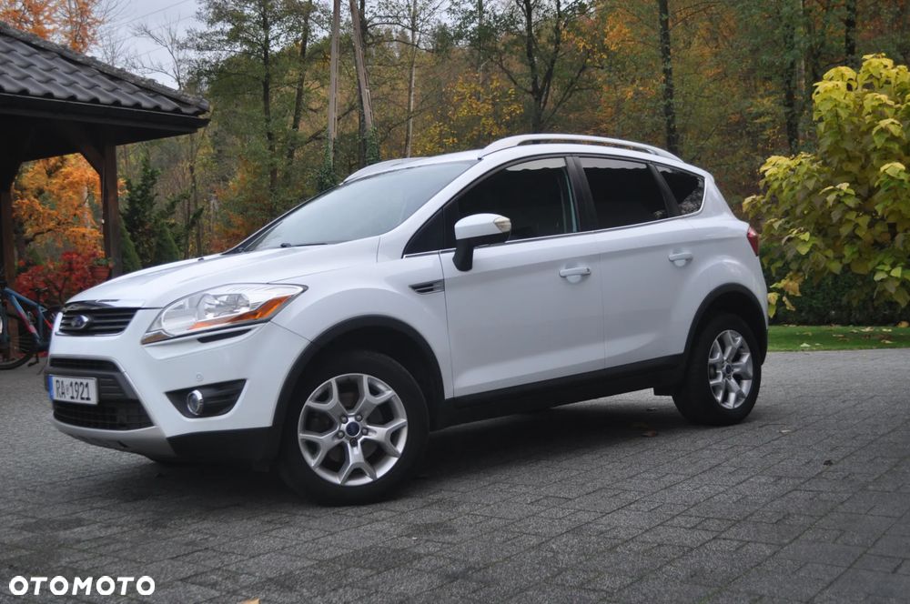 Ford Kuga 2.0 TDCi 2x4 Titanium - 8