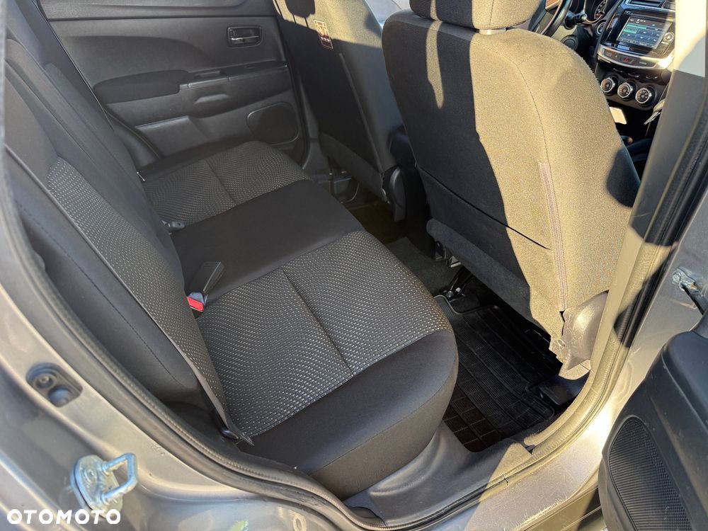Mitsubishi ASX 1.8 DI-D 4WD Instyle - 16