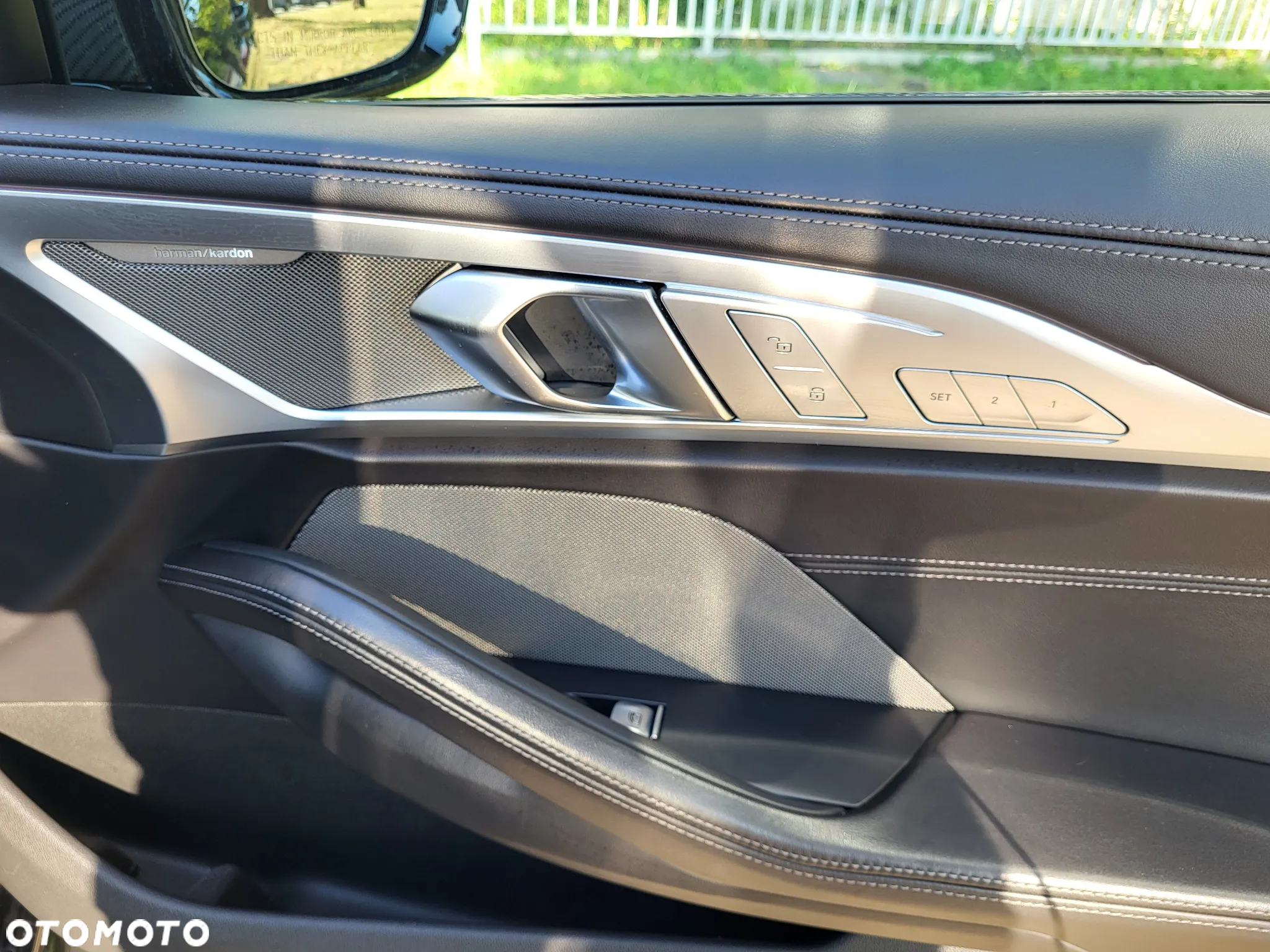 BMW Seria 8 M850i xDrive Cabrio - 38