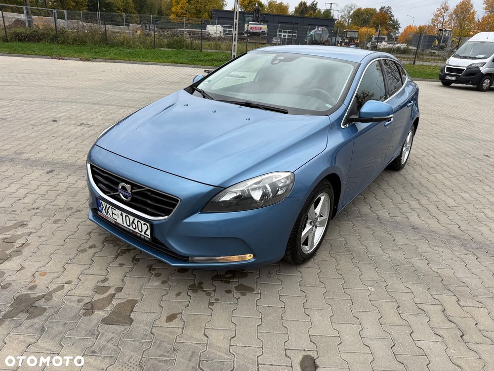 Volvo V40