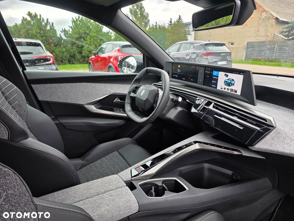 Peugeot E-5008 210 Allure - 22