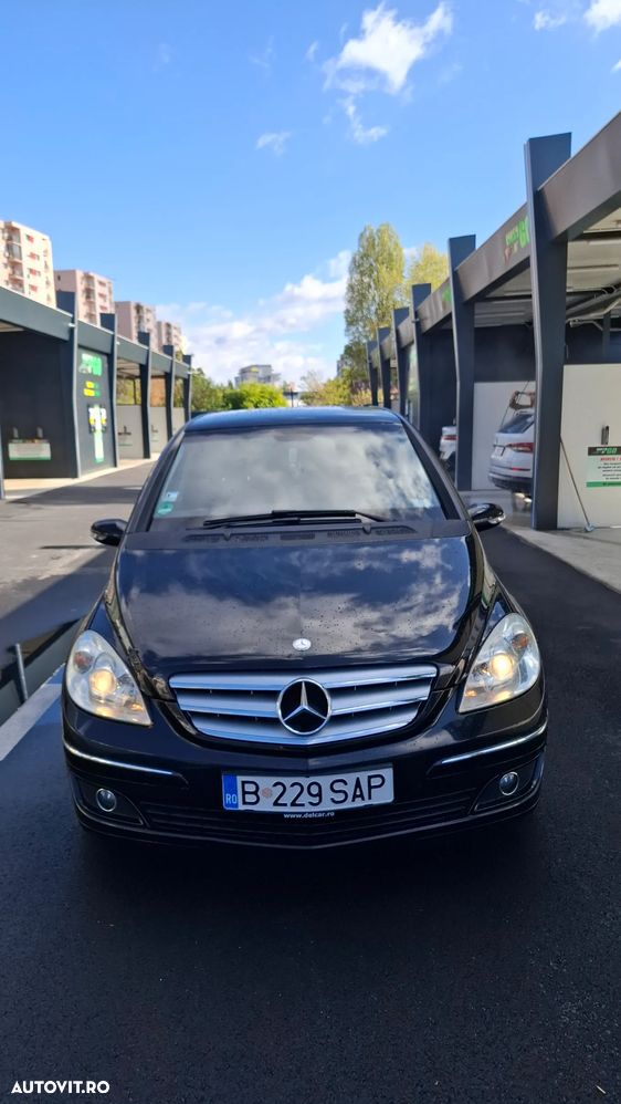 Mercedes-Benz B - 8