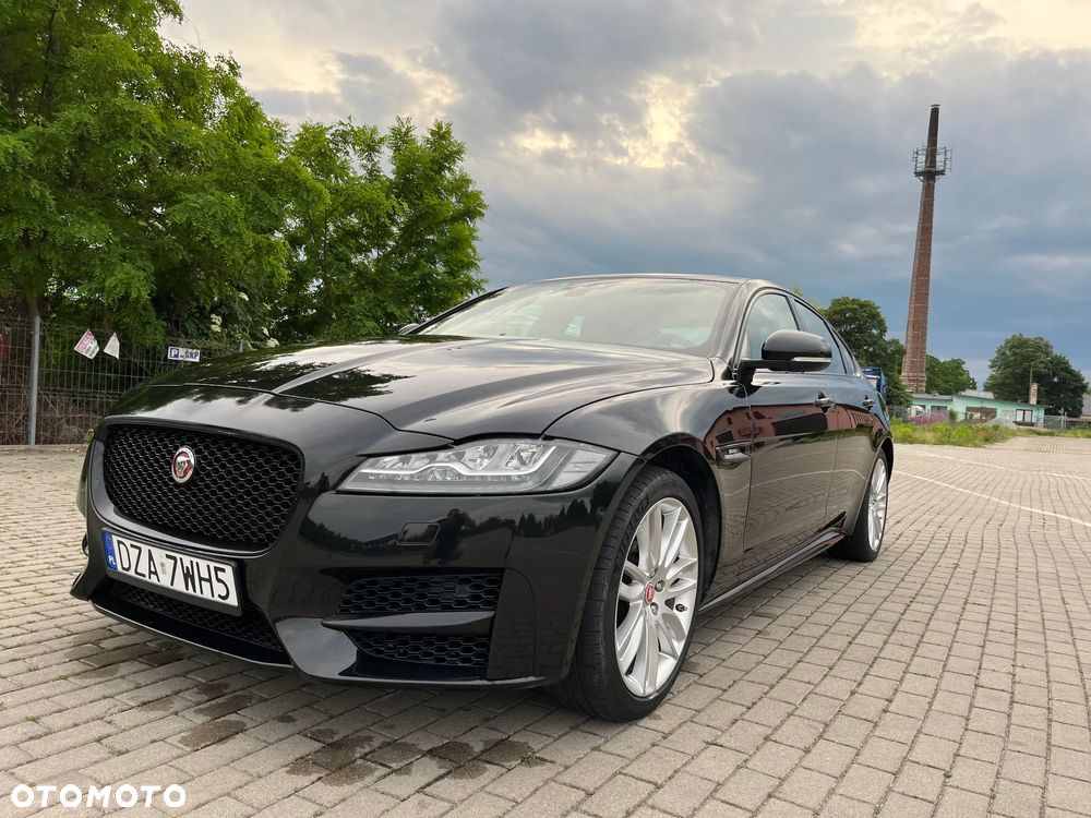 Jaguar XF 20d AWD R-Sport - 9