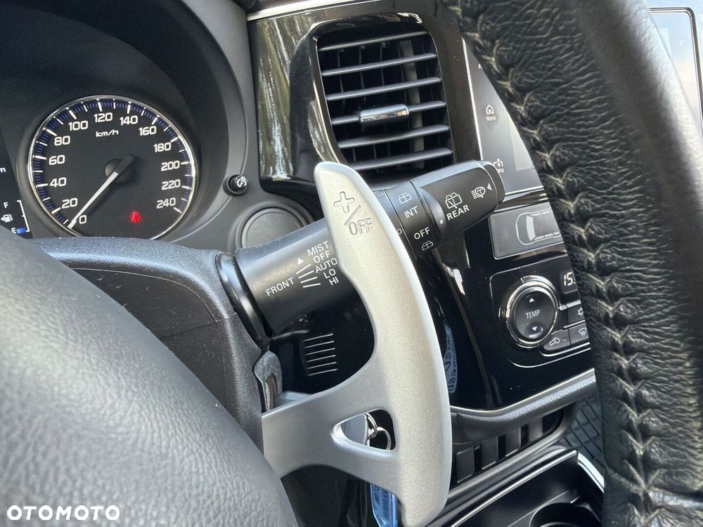 Mitsubishi Outlander 2.0 Intense 4WD CVT - 19