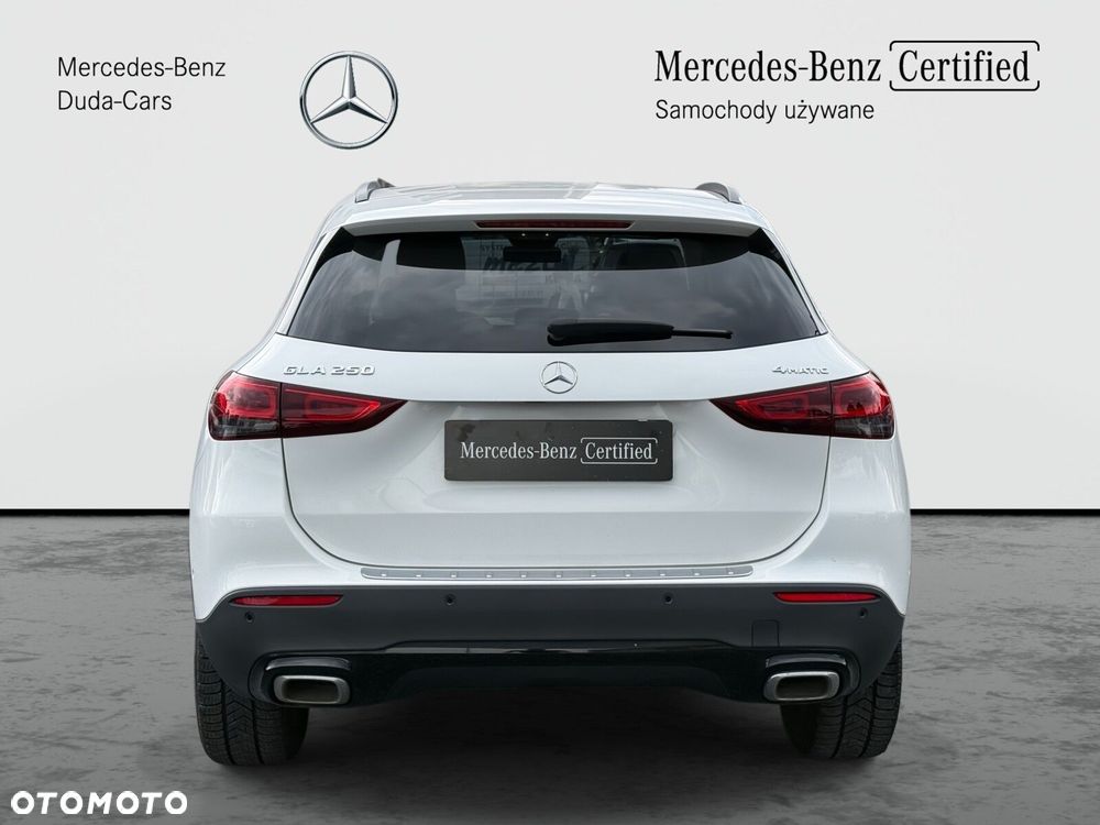 Mercedes-Benz GLA 250 4-Matic Progressive - 5
